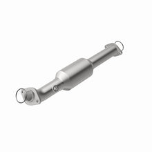 Cargar imagen en el visor de la galería, Magnaflow Converter DF 05-11 Toyota Tacoma 4.0L