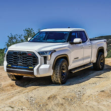 Cargar imagen en el visor de la galería, Westin 2022 Toyota Tundra Dbl Cab & Crew Max R5 Nerf Step Bars - Textured Black