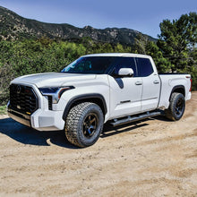 Cargar imagen en el visor de la galería, Westin 2022 Toyota Tundra Dbl Cab & Crew Max R5 Nerf Step Bars - Textured Black