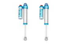 Carica l'immagine nel visualizzatore di Gallery, King Shocks 2012+ Isuzu D-Max Rear 2.5 Dia Piggyhose Reservoir Shock w/Adjuster (Pair)