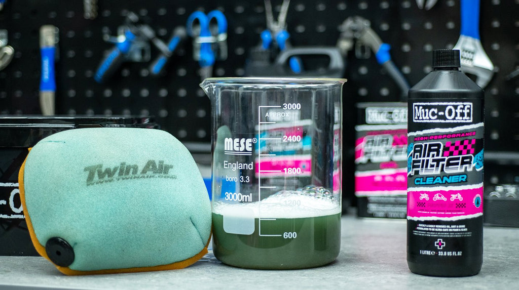 Muc-Off Foam Air Filter Cleaner img 3