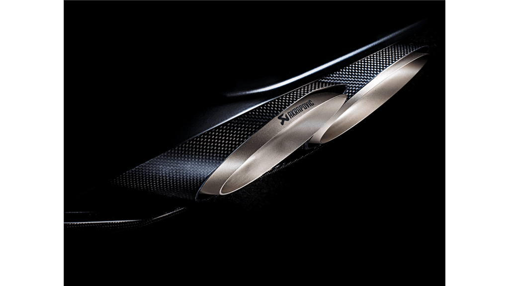 Akrapovic Slip-On Line (Titanium) Carbon Tips for 2014-18 Lamborghini Huracan LP 580-2/610-4 Coupe/Spyder