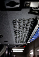 Laden Sie das Bild in den Galerie-Viewer, User 1