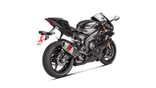 Carica l&#39;immagine nel visualizzatore di Gallery, Akrapovic GP Slip-On Exhaust for 2017-2020 Yamaha R6 image 3