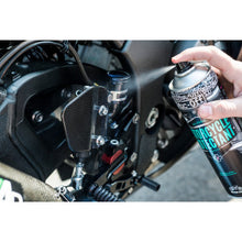 Charger l'image dans la galerie, Muc-Off Motorcycle Protectant - 500ml img engine