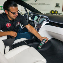 Carica l&#39;immagine nel visualizzatore di Gallery, Chemical Guys New Car Smell Air Freshener &amp; Odor Eliminator - 16oz