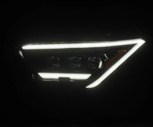 Cargar imagen en el visor de la galería, User 2