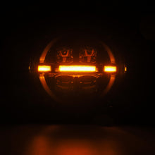 Laden Sie das Bild in den Galerie-Viewer, User 5