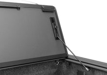 Laden Sie das Bild in den Galerie-Viewer, Photo - Close Up