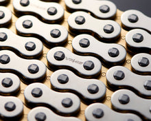 Load image into Gallery viewer, D.I.D. 525 Series VR46 Racing X-ring Racing Chain img chain