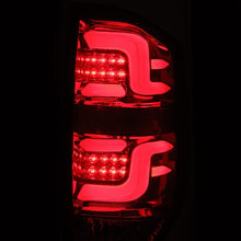 Laden Sie das Bild in den Galerie-Viewer, User 5