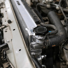 गैलरी व्यूवर में इमेज लोड करें, User 1