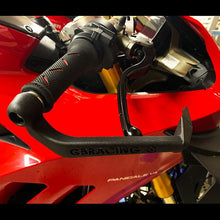 गैलरी व्यूवर में इमेज लोड करें, GB Racing Universal Brake Lever Guard for 2020+ Ducati Streetfighter V4 / Triumph Daytona 675