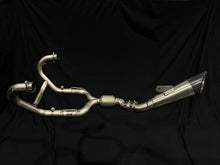 Carica l'immagine nel visualizzatore di Gallery, Vandemon Titanium Exhaust System with Brushed Headers For 2014-20 BMW R NINET 3