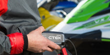 Carica l&#39;immagine nel visualizzatore di Gallery, CTEK CT5 Powersport Battery Charger - 2.3A