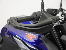 Laden Sie das Bild in den Galerie-Viewer, Evotech Performance Hand Guard Protectors for BMW F900R, XR image 9