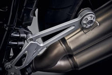 Laden Sie das Bild in den Galerie-Viewer, Evotech Performance Exhaust Hanger for 2013-2025 BMW R Nine T