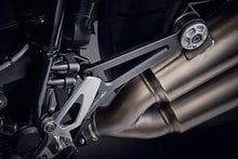 Laden Sie das Bild in den Galerie-Viewer, Evotech Performance Exhaust Hanger for 2013-2025 BMW R Nine T