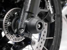 Carica l&#39;immagine nel visualizzatore di Gallery, Evotech Performance Front Spindle Bobbins for 2017-2025 BMW R Nine T Pure