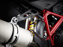 Laden Sie das Bild in den Galerie-Viewer, Evotech Performance Exhaust Hanger for Ducati Streetfighter 848/ 1098 image 2