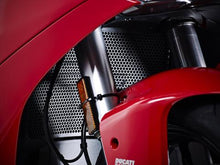 Cargar imagen en el visor de la galería, Evotech Performance Radiator Guard for Ducati Monster / Supersport / Diavel 1260 image 7
