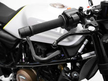 गैलरी व्यूवर में इमेज लोड करें, Evotech Performance Brake &amp; Clutch Lever Protection for 2018+ Husqvarna Svartpilen 701, Vitpilen 701 image 3