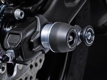 Laden Sie das Bild in den Galerie-Viewer, Evotech Performance Spindle Bobbins for Kawasaki Ninja ZX-10R / ZX-10RR image 7