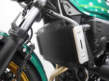 गैलरी व्यूवर में इमेज लोड करें, Evotech Performance Radiator Guard for 2022-2024 Kawasaki Z650RS image 3