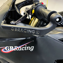 गैलरी व्यूवर में इमेज लोड करें, GB Racing Racing Clutch Lever Guard for 2020+ Ducati Streetfighter V4