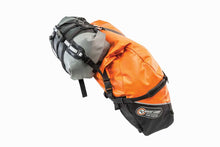 Laden Sie das Bild in den Galerie-Viewer, Giant Loop Rogue Dry Bag 17L img attach
