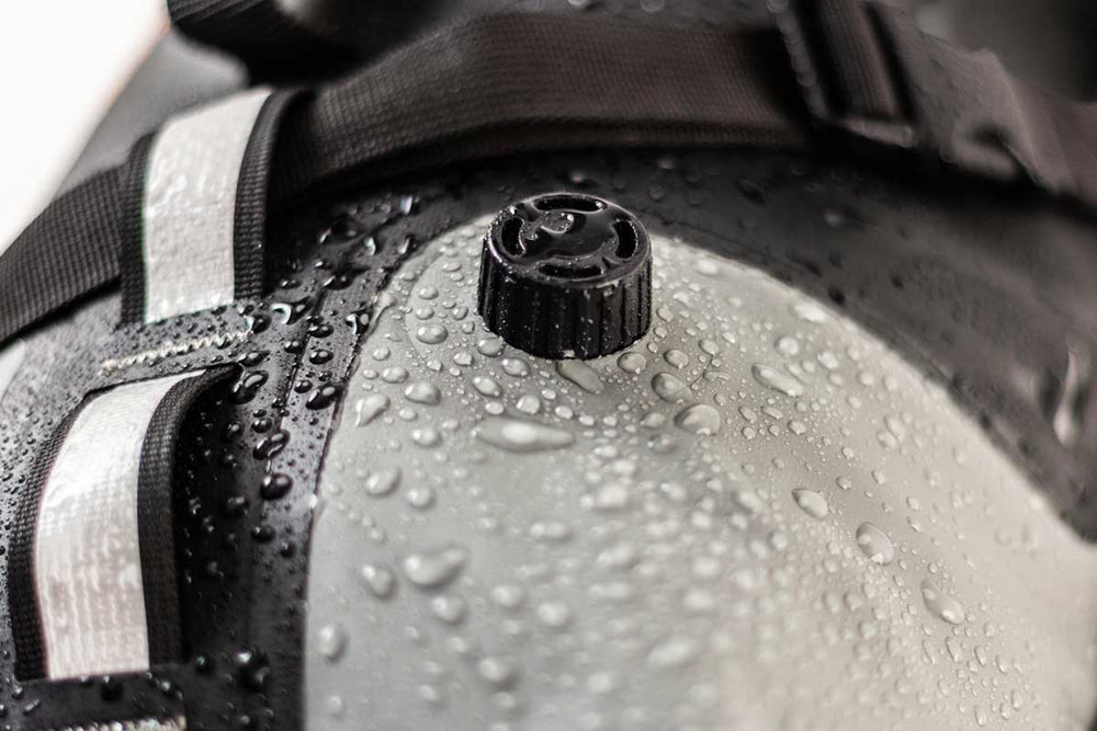 Giant Loop Rogue Dry Bag 17L img top