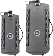 गैलरी व्यूवर में इमेज लोड करें, Giant Loop Cactus Canteen Hydration Bag img 1