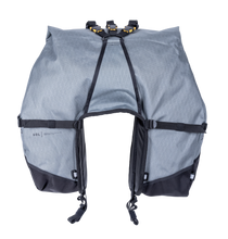 Cargar imagen en el visor de la galería, Giant Loop Great Basin Saddlebag - 68L img bottom