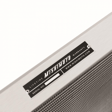 Laden Sie das Bild in den Galerie-Viewer, Mishimoto Aluminum Radiator for 2008-10 Ford F-Series 6.4L Powerstroke - Version 2