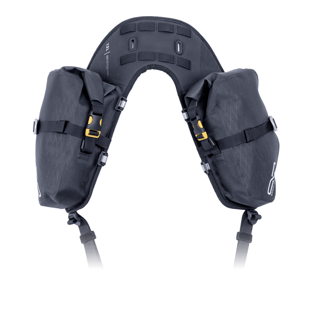 Giant Loop MoJavi Saddlebag Zip Rolltop img black top