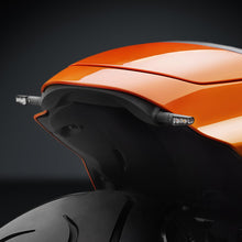 Load image into Gallery viewer, Rizoma Leggera Turn Signals for Motorcycles