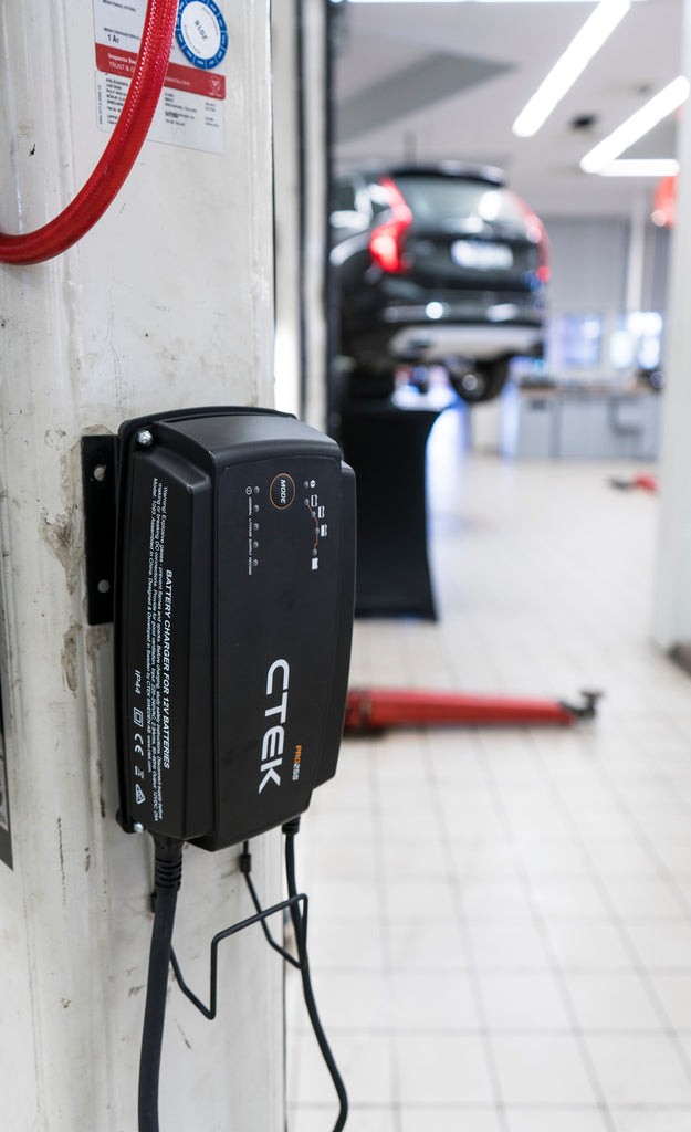 CTEK PRO25SE Battery Charger (50-60 Hz, 12V)