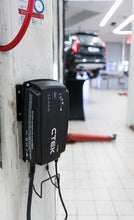 Carica l&#39;immagine nel visualizzatore di Gallery, CTEK PRO25SE Battery Charger (50-60 Hz, 12V)