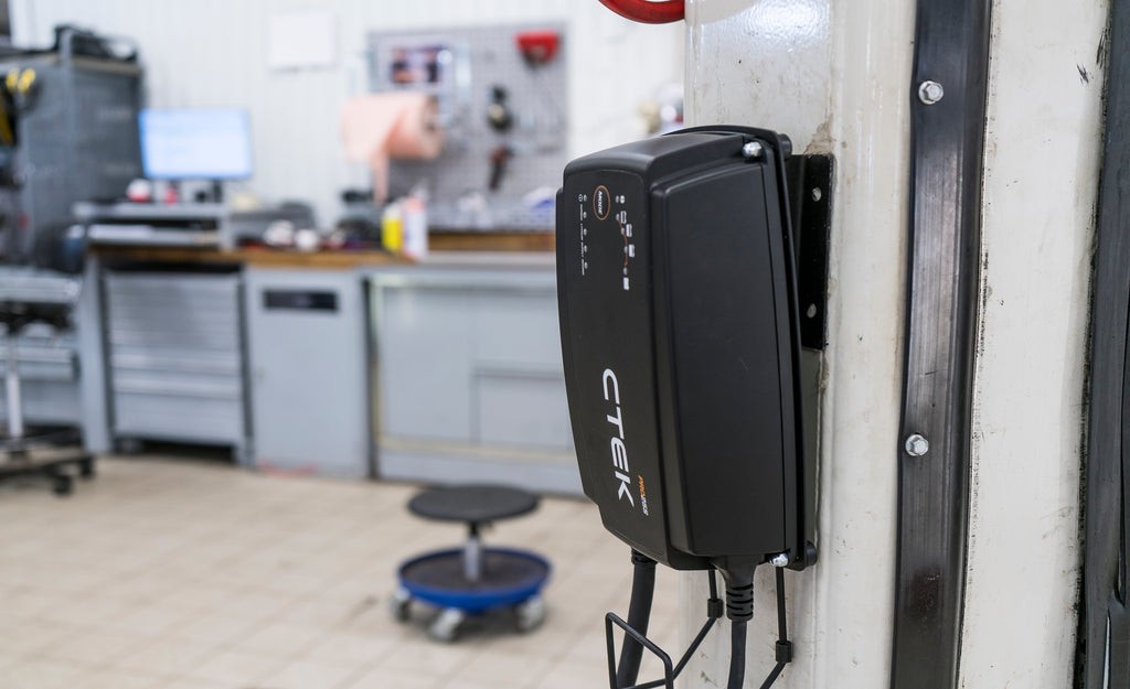 CTEK PRO25SE Battery Charger (50-60 Hz, 12V)