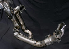 गैलरी व्यूवर में इमेज लोड करें, Vandemon Titanium High Mount Exhaust System For 2013-15 Ducati Panigale 899 &amp; 2016-19 Ducati Panigale 959