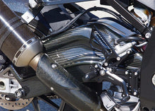 गैलरी व्यूवर में इमेज लोड करें, Sato Racing Carbon Fiber Swingarm Cover Set (L/R) for 2009-14 BMW S1000RR