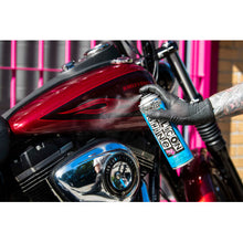 Load image into Gallery viewer, Muc-Off Silicon Shine Cleaning Spray img tank