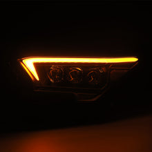 Laden Sie das Bild in den Galerie-Viewer, User 5
