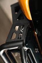 Load image into Gallery viewer, Photo - Close Up