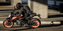 Load image into Gallery viewer, Kriega Max28 Expandable Backpack 16