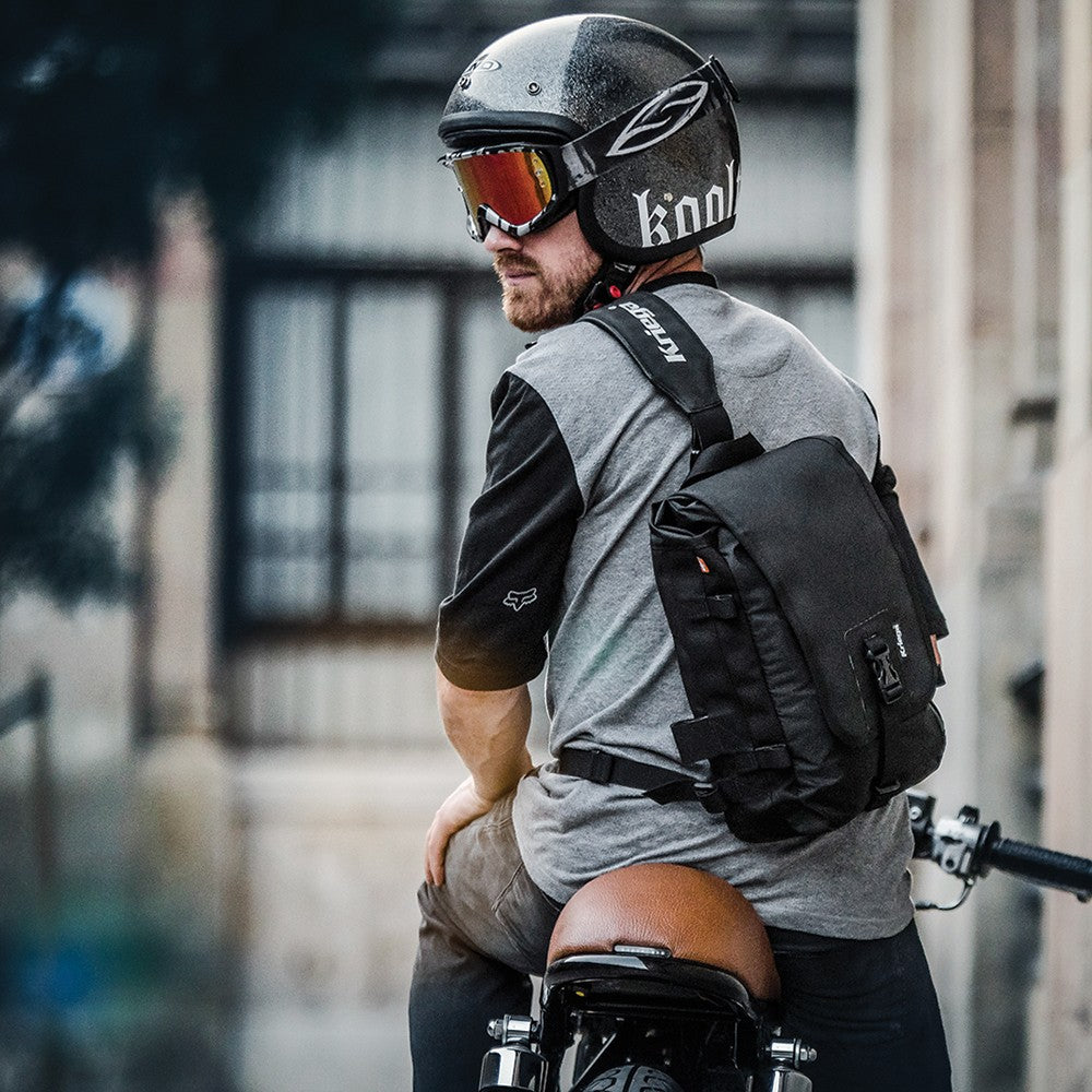 Kriega Sling Messenger Shoulder Bag 11