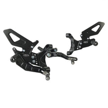 Laden Sie das Bild in den Galerie-Viewer, Alpha Racing WSBK Rearsets for 2020+ BMW S1000RR / M1000RR img 1
