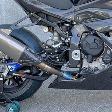 Laden Sie das Bild in den Galerie-Viewer, Alpha Racing WSBK Rearsets for 2020+ BMW S1000RR / M1000RR img 8