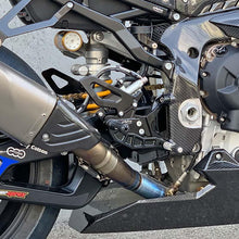 Laden Sie das Bild in den Galerie-Viewer, Alpha Racing WSBK Rearsets for 2020+ BMW S1000RR / M1000RR img 3