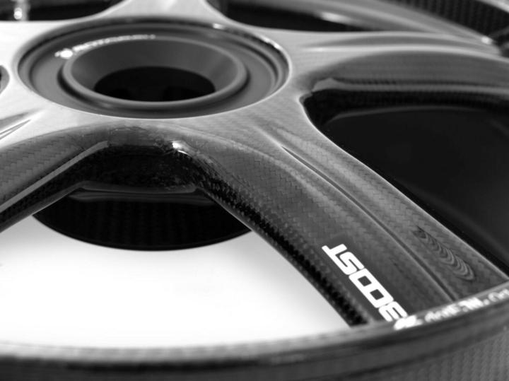 ROTOBOX BOOST Carbon Wheel set for 2020+ BMW S1000RR, M1000RR